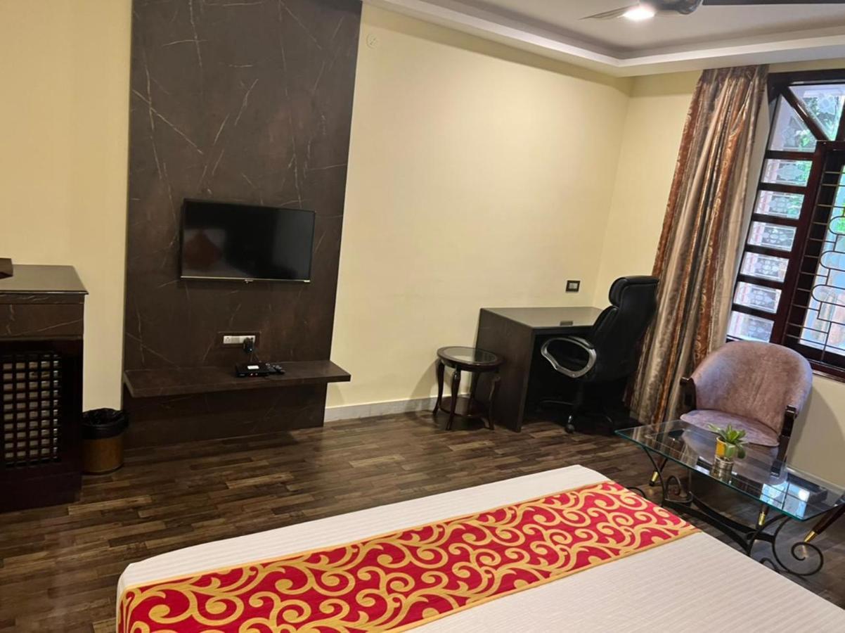 Hotel Tourist Inn Siliguri Extérieur photo