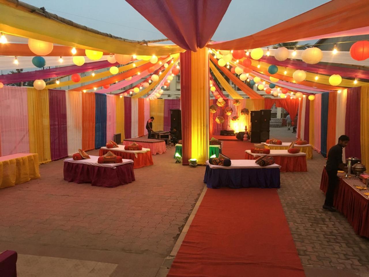 Hotel Tourist Inn Siliguri Extérieur photo